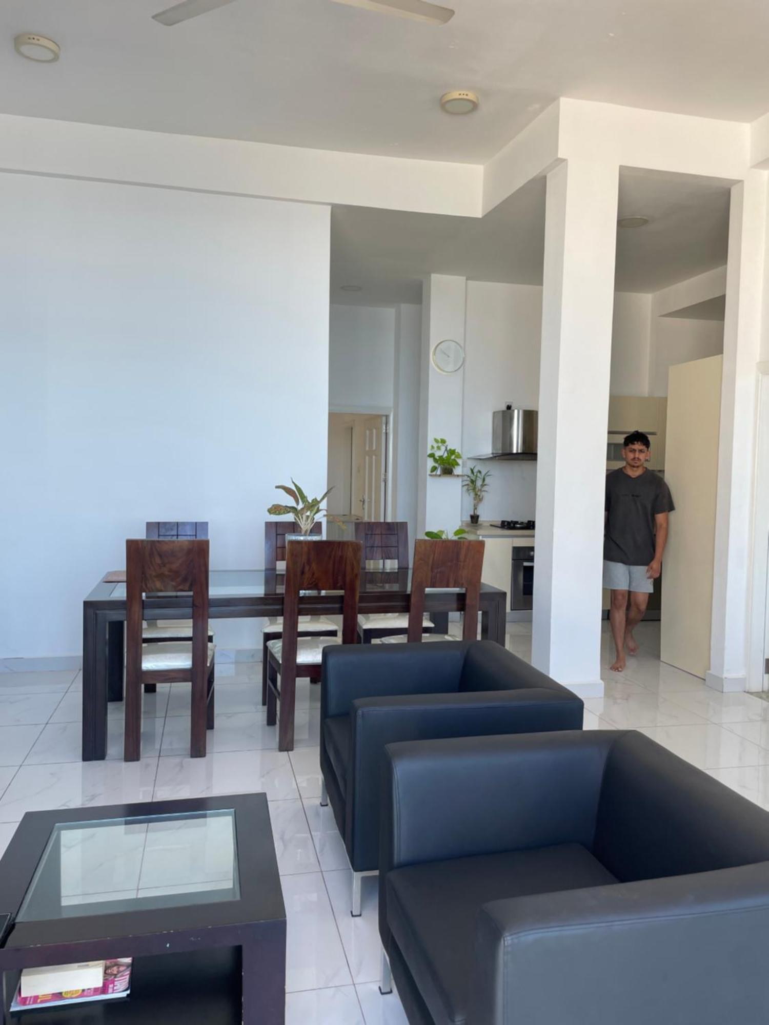 Next To An Indian Ocean Apartment Colombo Exterior photo